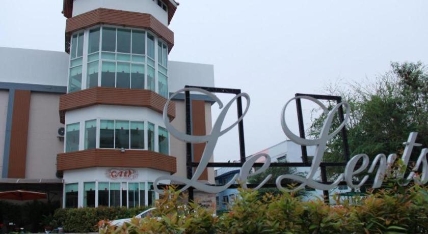 Hotel Le Lerts Living Κον Καέν Εξωτερικό φωτογραφία
