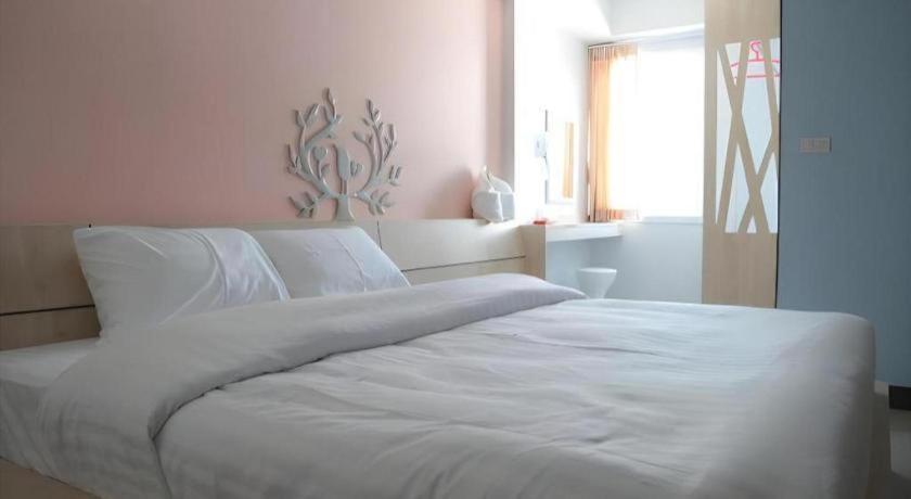 Hotel Le Lerts Living Κον Καέν Εξωτερικό φωτογραφία