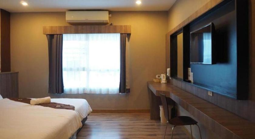 Hotel Le Lerts Living Κον Καέν Εξωτερικό φωτογραφία