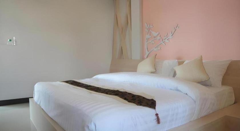 Hotel Le Lerts Living Κον Καέν Εξωτερικό φωτογραφία
