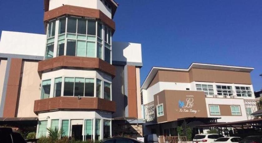 Hotel Le Lerts Living Κον Καέν Εξωτερικό φωτογραφία