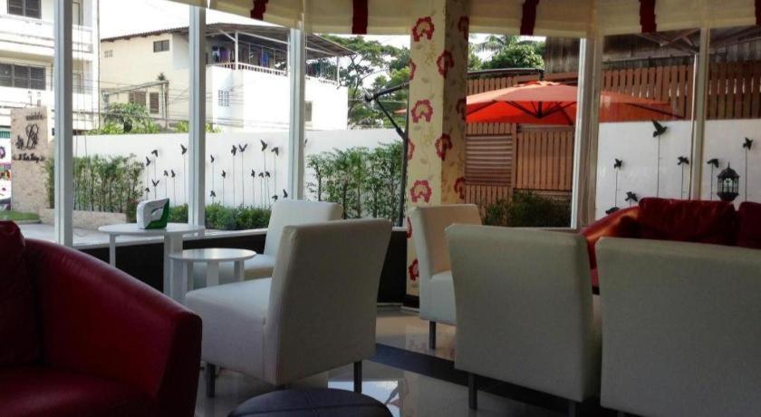 Hotel Le Lerts Living Κον Καέν Εξωτερικό φωτογραφία