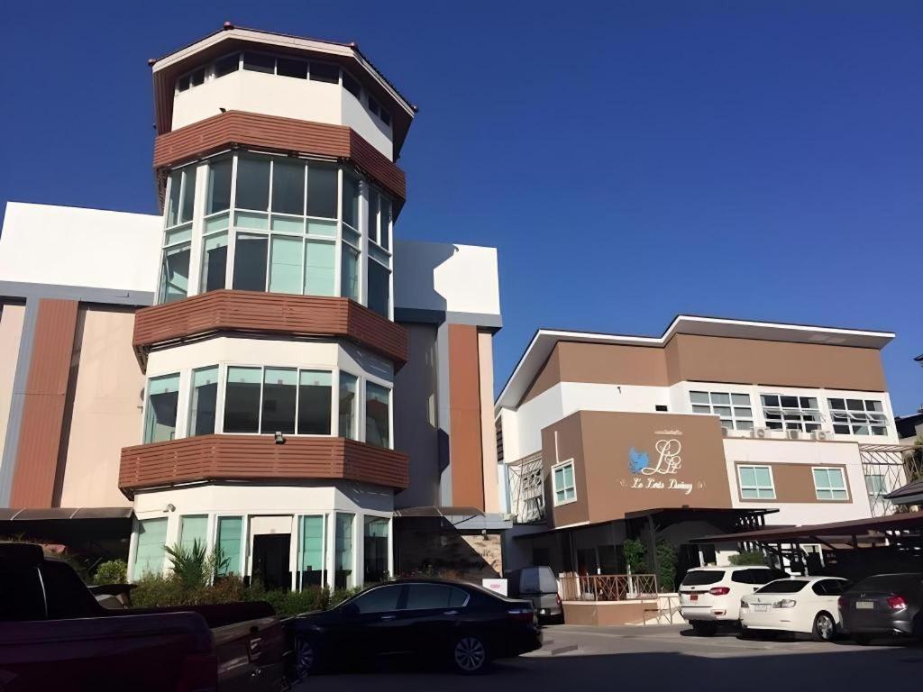 Hotel Le Lerts Living Κον Καέν Εξωτερικό φωτογραφία
