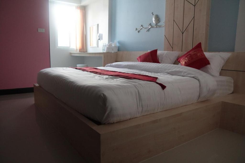 Hotel Le Lerts Living Κον Καέν Δωμάτιο φωτογραφία