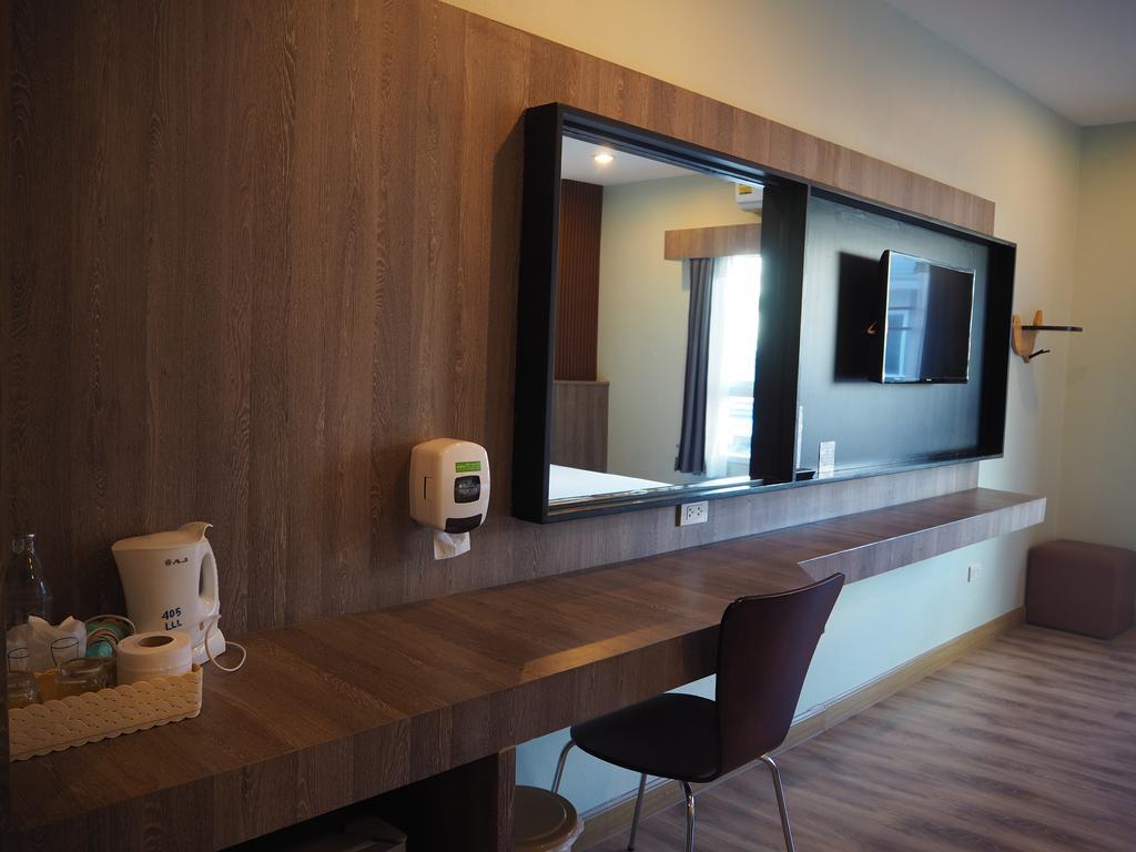 Hotel Le Lerts Living Κον Καέν Εξωτερικό φωτογραφία
